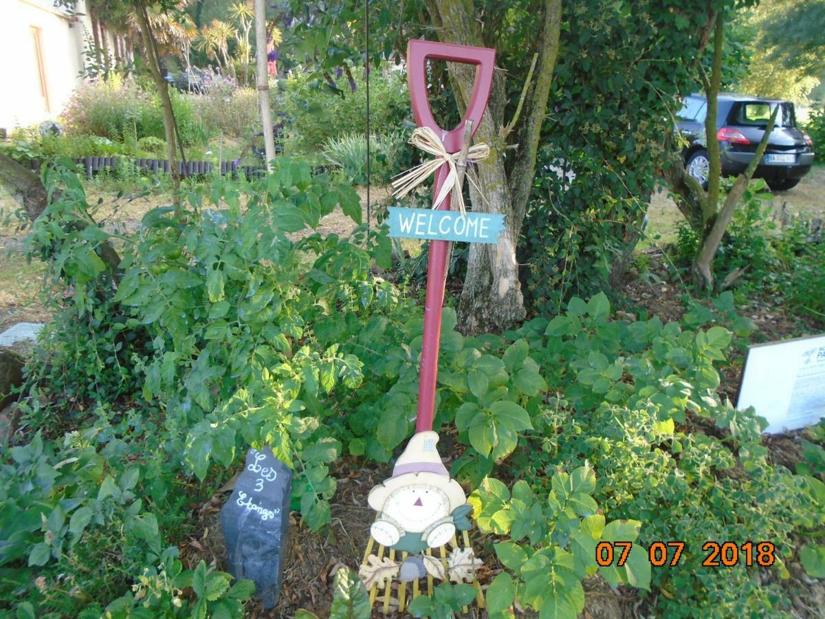 Les Trois Etangs Bed & Breakfast Saint-Viaud Exterior foto